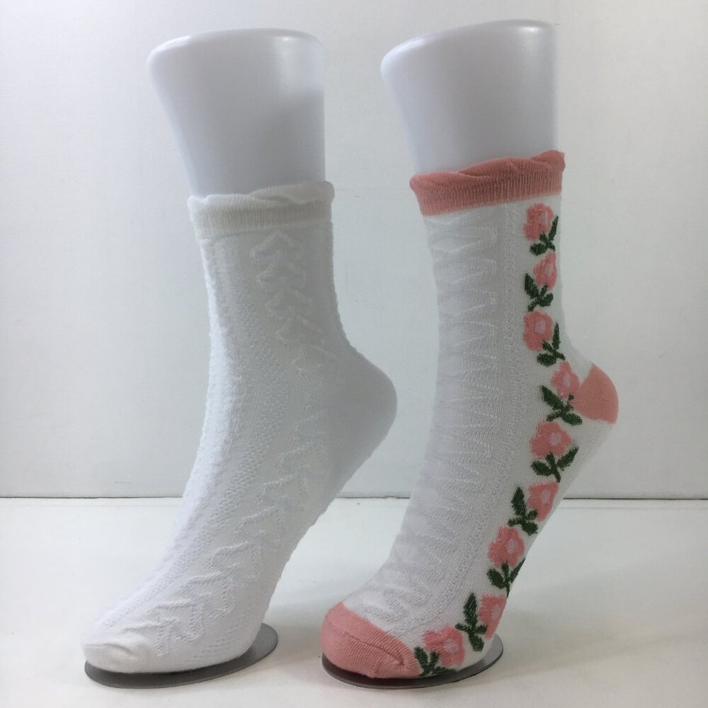 Womens Ankle Socks Set 2 Floral Textured Pattern White Pink Green
